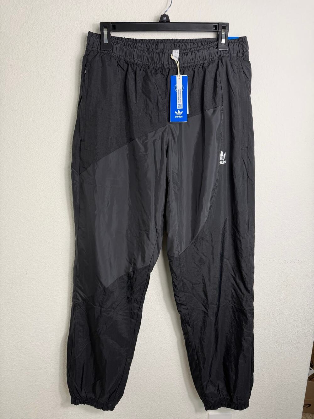 Adidas Mens Tapered Warmup Pants Lined Black BNWT Size Medium